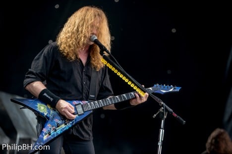 Megadeth's Dave Mustaine was covered behind his frizzy hair at a somewhat dissapointing show